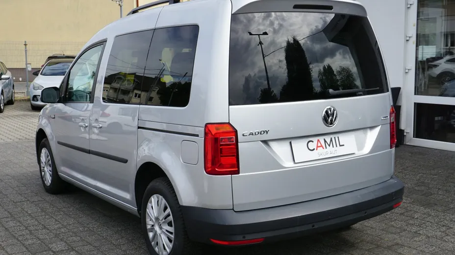 VOLKSWAGEN Caddy -