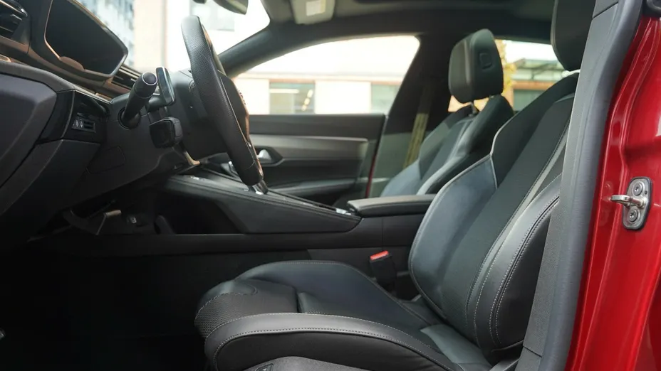 PEUGEOT 508 -