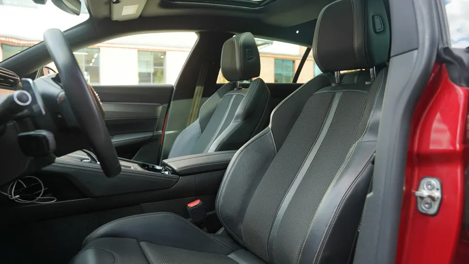 PEUGEOT 508 -