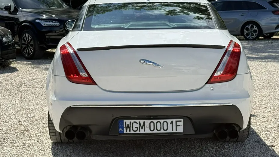 JAGUAR XJR -