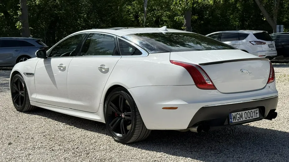 JAGUAR XJR -