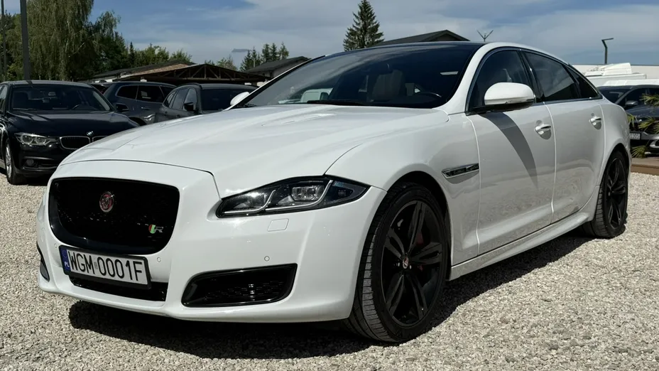 JAGUAR XJR -