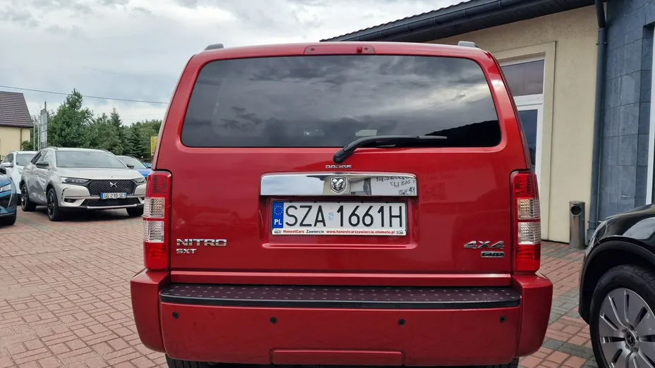 DODGE Nitro -