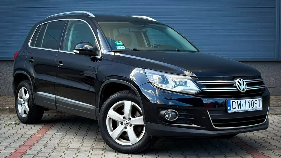 VOLKSWAGEN Tiguan -
