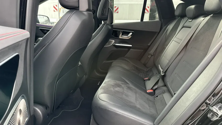 MERCEDES-BENZ EQE -