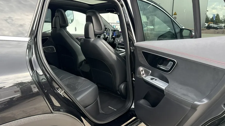 MERCEDES-BENZ EQE -