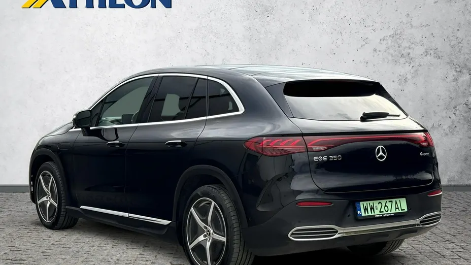 MERCEDES-BENZ EQE -