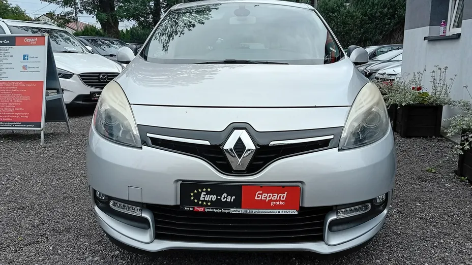 RENAULT Scenic -