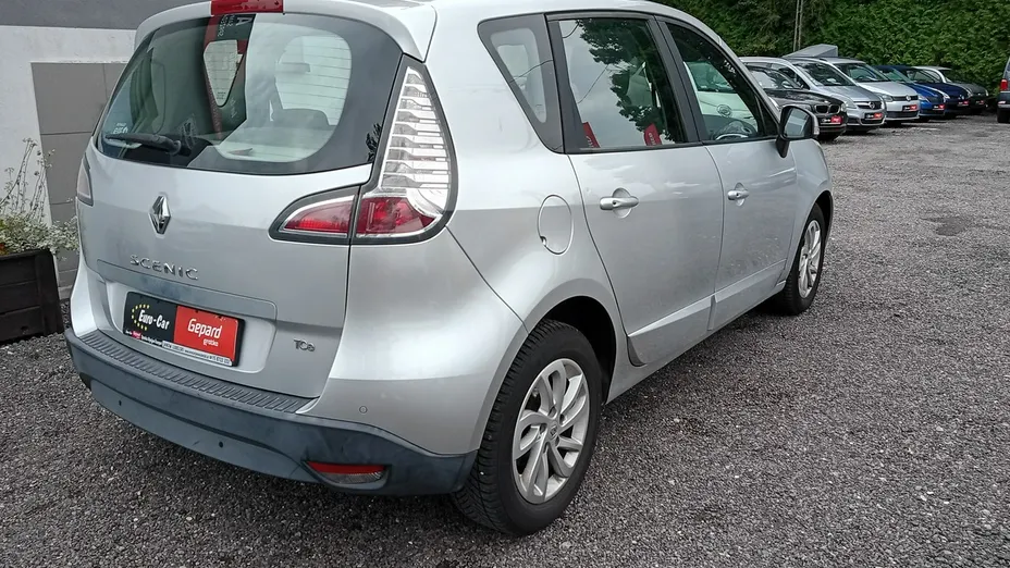 RENAULT Scenic -