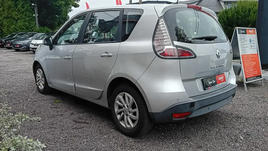 RENAULT Scenic -