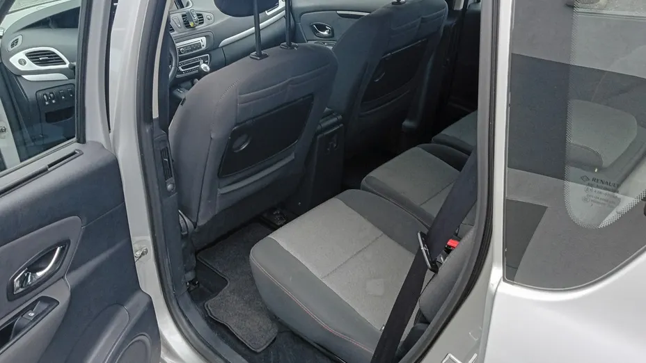 RENAULT Scenic -