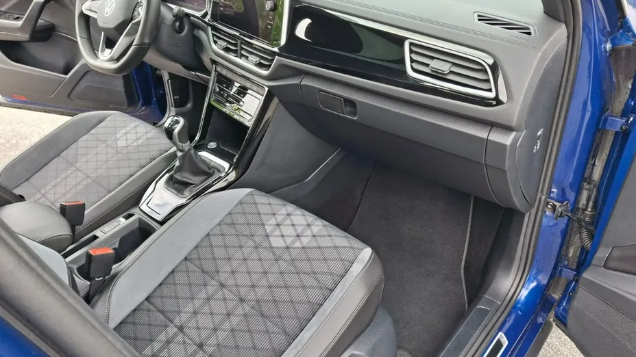 VOLKSWAGEN T-ROC -