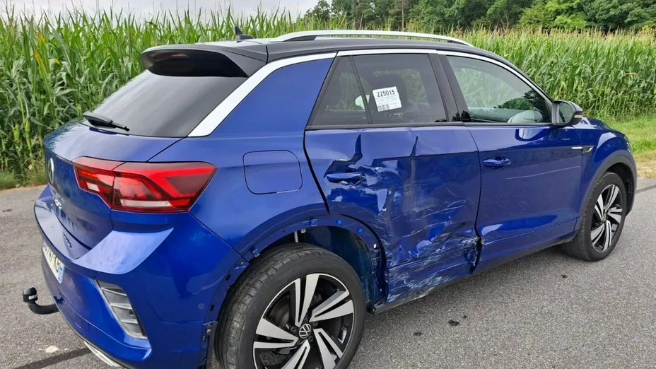 VOLKSWAGEN T-ROC -