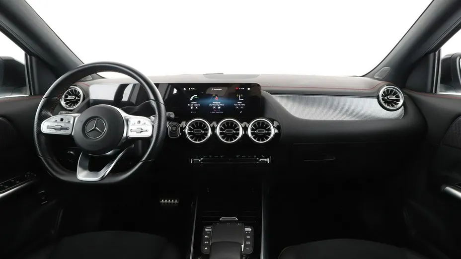 MERCEDES-BENZ EQA -