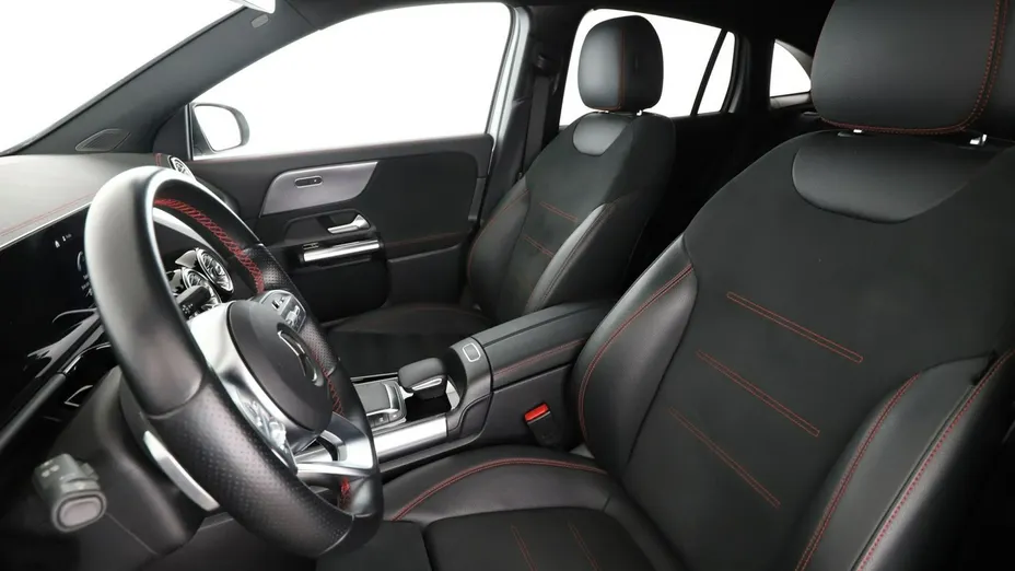 MERCEDES-BENZ EQA -