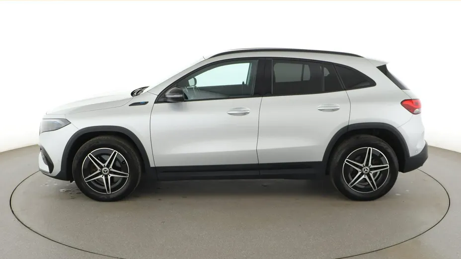 MERCEDES-BENZ EQA -