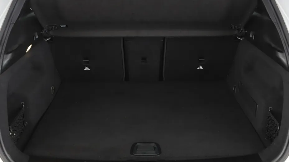 MERCEDES-BENZ EQA -