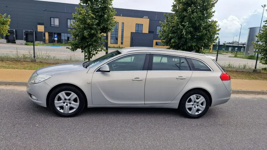 OPEL Insignia -