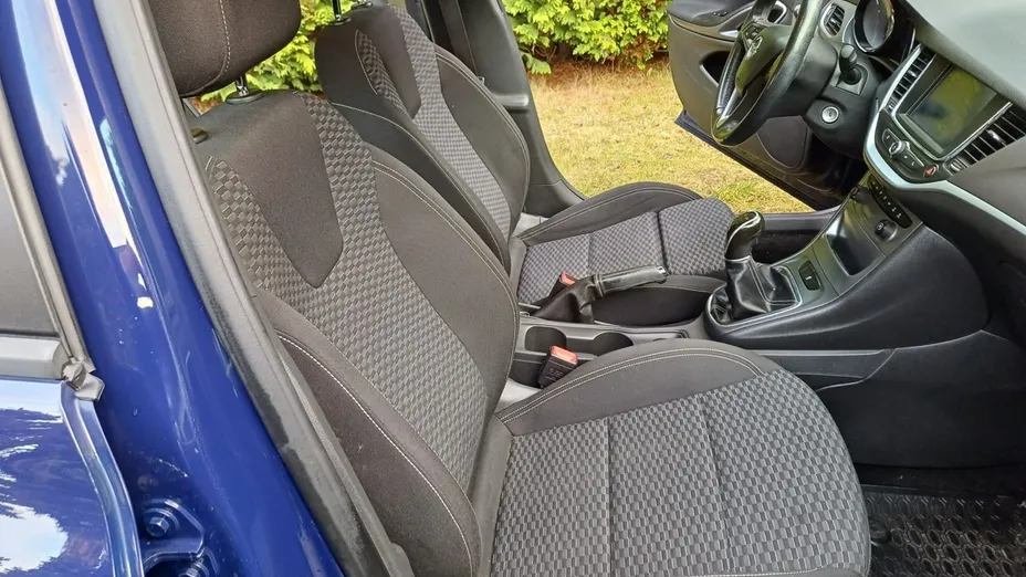 OPEL Astra -