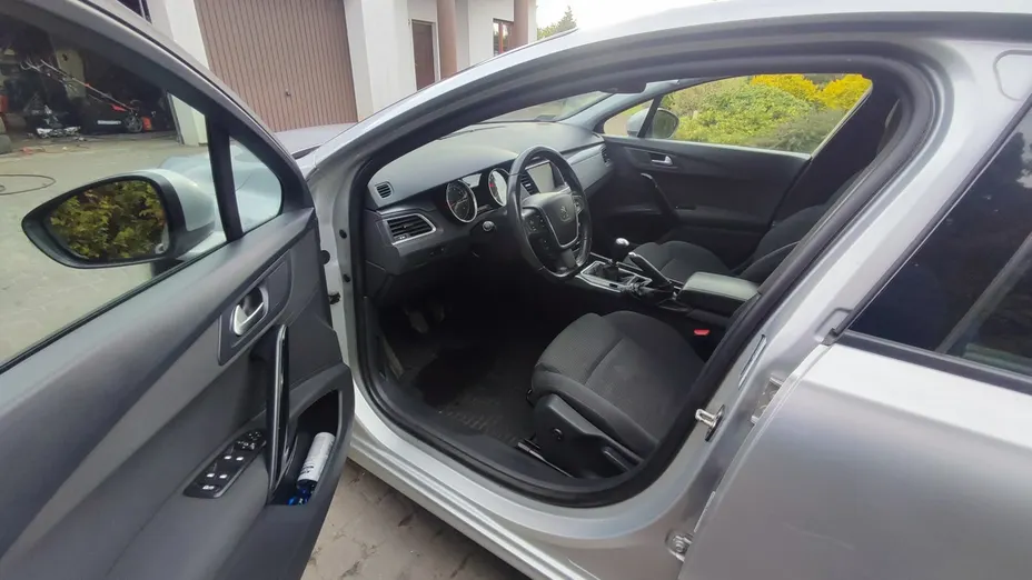 PEUGEOT 508 -