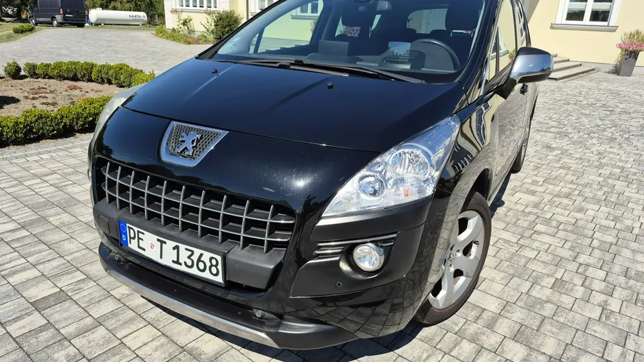 PEUGEOT 3008 -