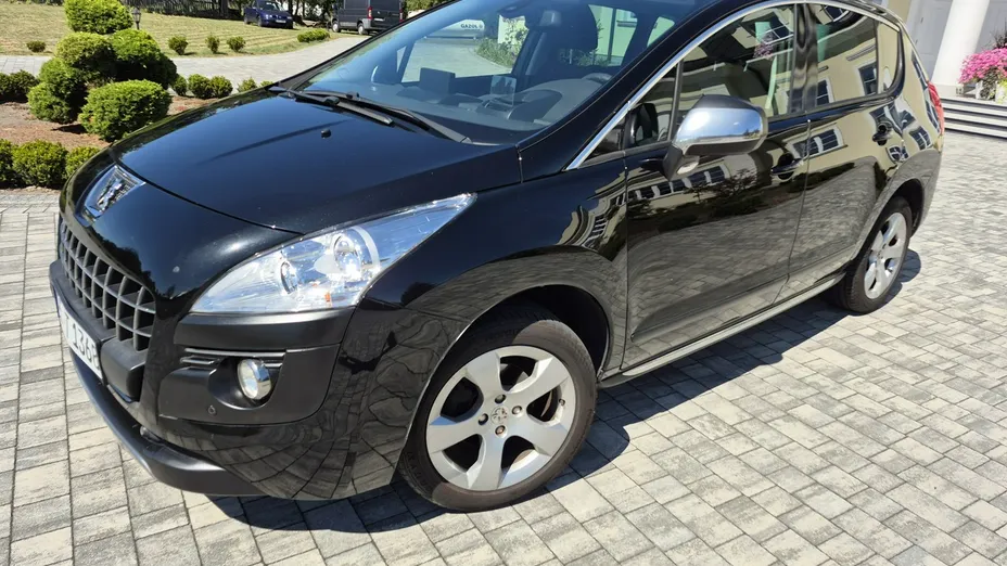 PEUGEOT 3008 -