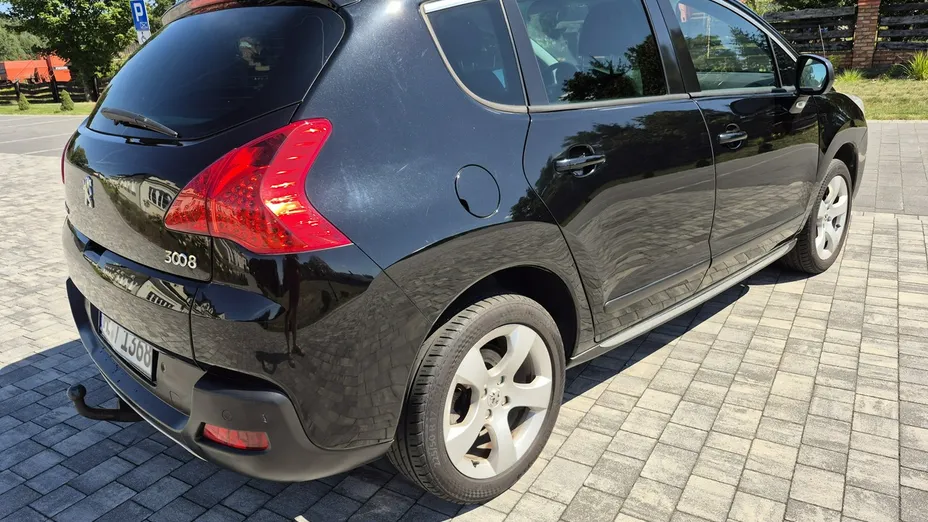 PEUGEOT 3008 -