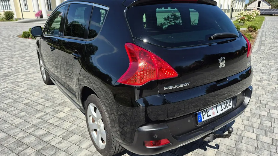 PEUGEOT 3008 -