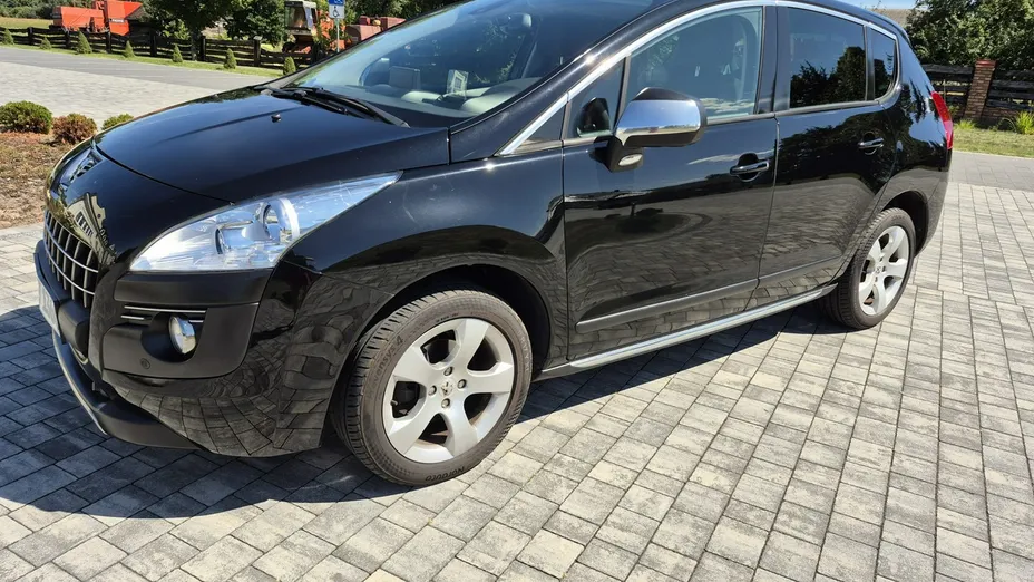 PEUGEOT 3008 -