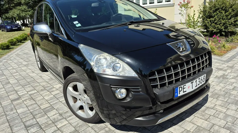 PEUGEOT 3008 -