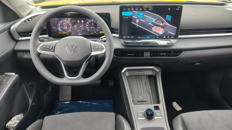 VOLKSWAGEN T-ROC -