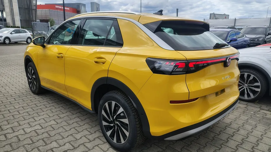 VOLKSWAGEN T-ROC -