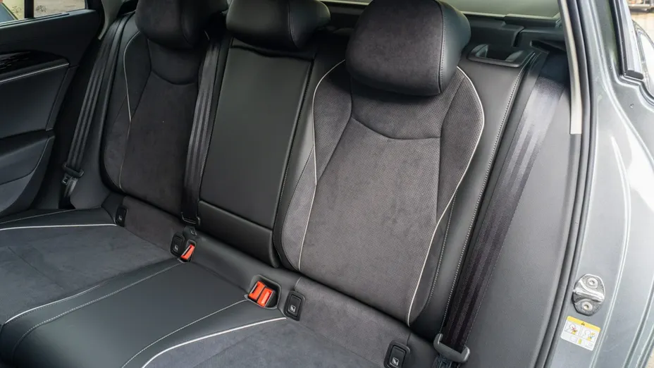 VOLKSWAGEN Passat -