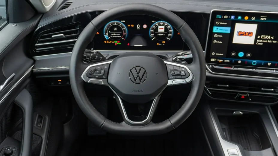 VOLKSWAGEN Passat -