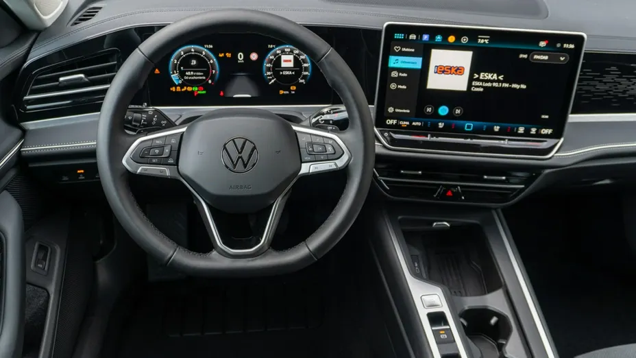 VOLKSWAGEN Passat -