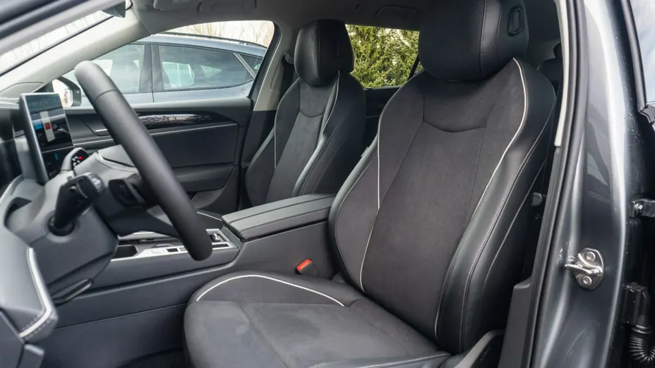 VOLKSWAGEN Passat -