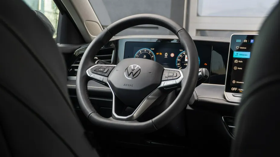 VOLKSWAGEN Passat -