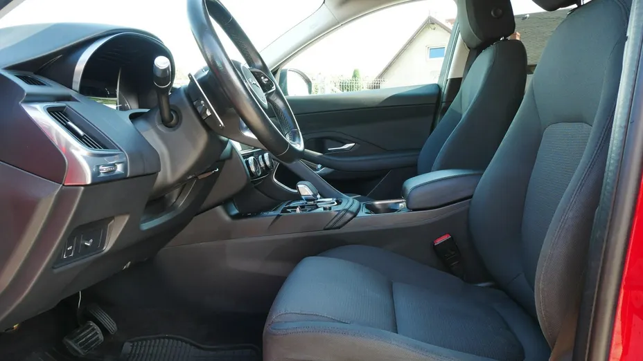 JAGUAR E-Pace -