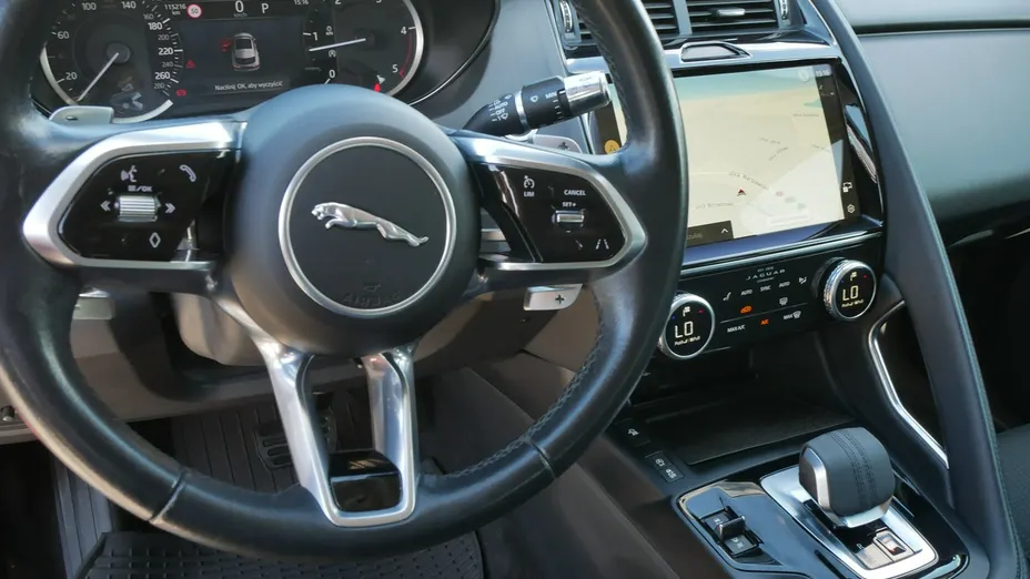 JAGUAR E-Pace -