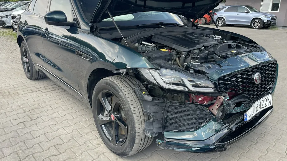 JAGUAR F-Pace -