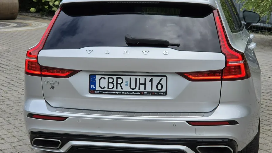 VOLVO V60 -