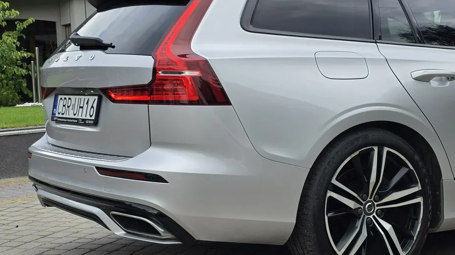VOLVO V60 -