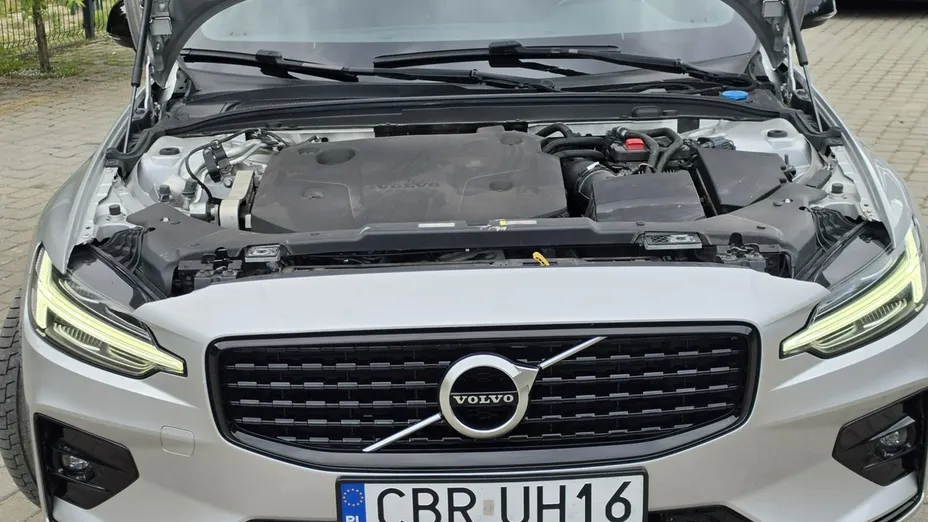 VOLVO V60 -
