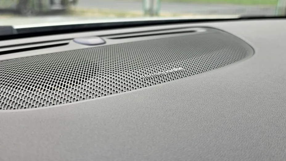 VOLVO V60 -