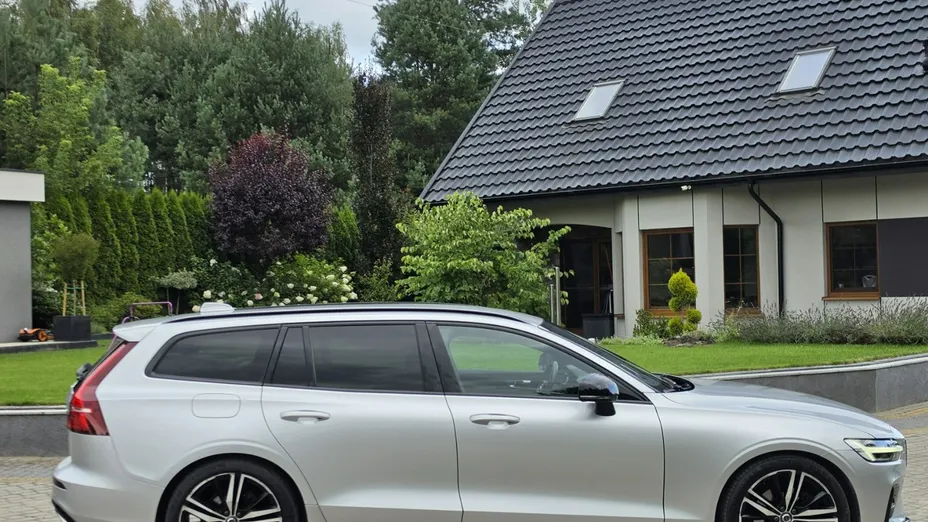 VOLVO V60 -