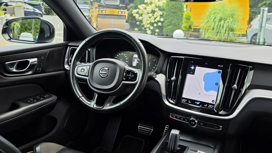 VOLVO V60 -