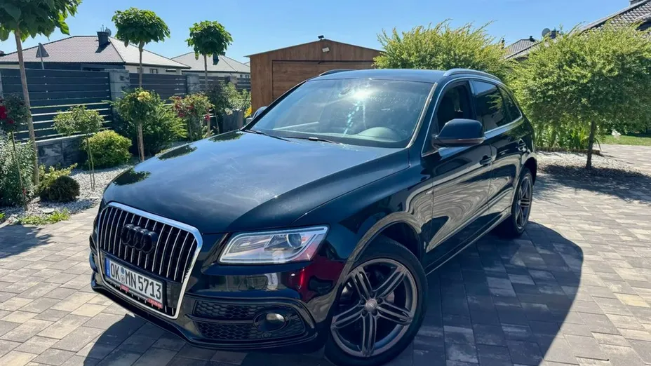 AUDI Q5 -