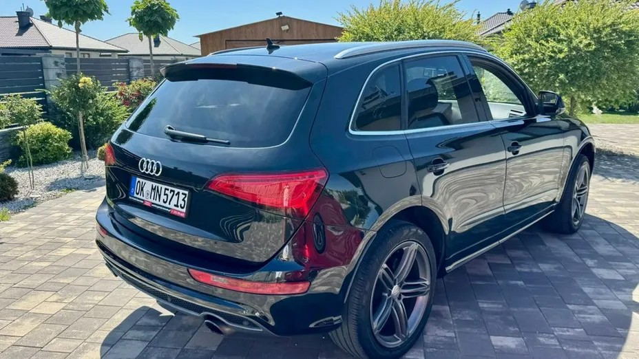 AUDI Q5 -