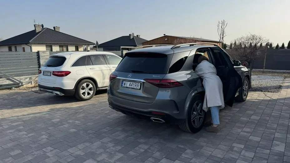 MERCEDES-BENZ GLC -