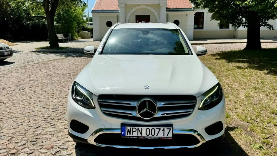 MERCEDES-BENZ GLC -